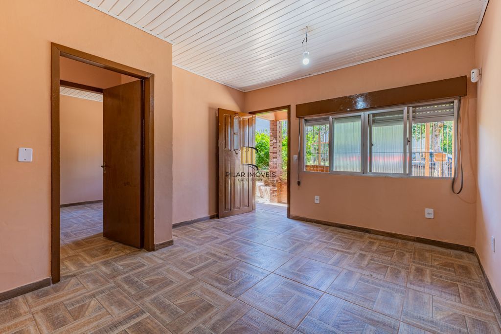 Casa com 3 Quartos e 2 vagas no Bairro Morro Santana