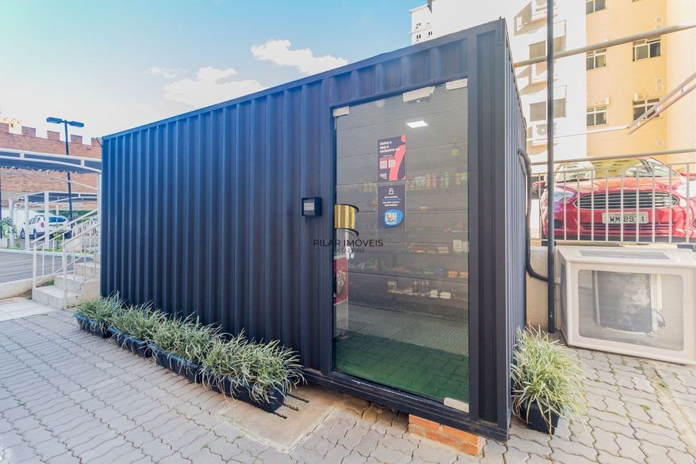 Apartamento com 2 quartos e 1 vaga e elevador no Bairro São Sebastião