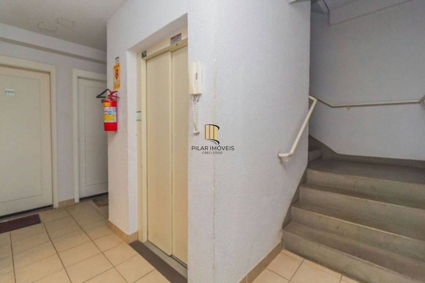 Apartamento mobiliado de 3 dormitórios bairro Morro Santana