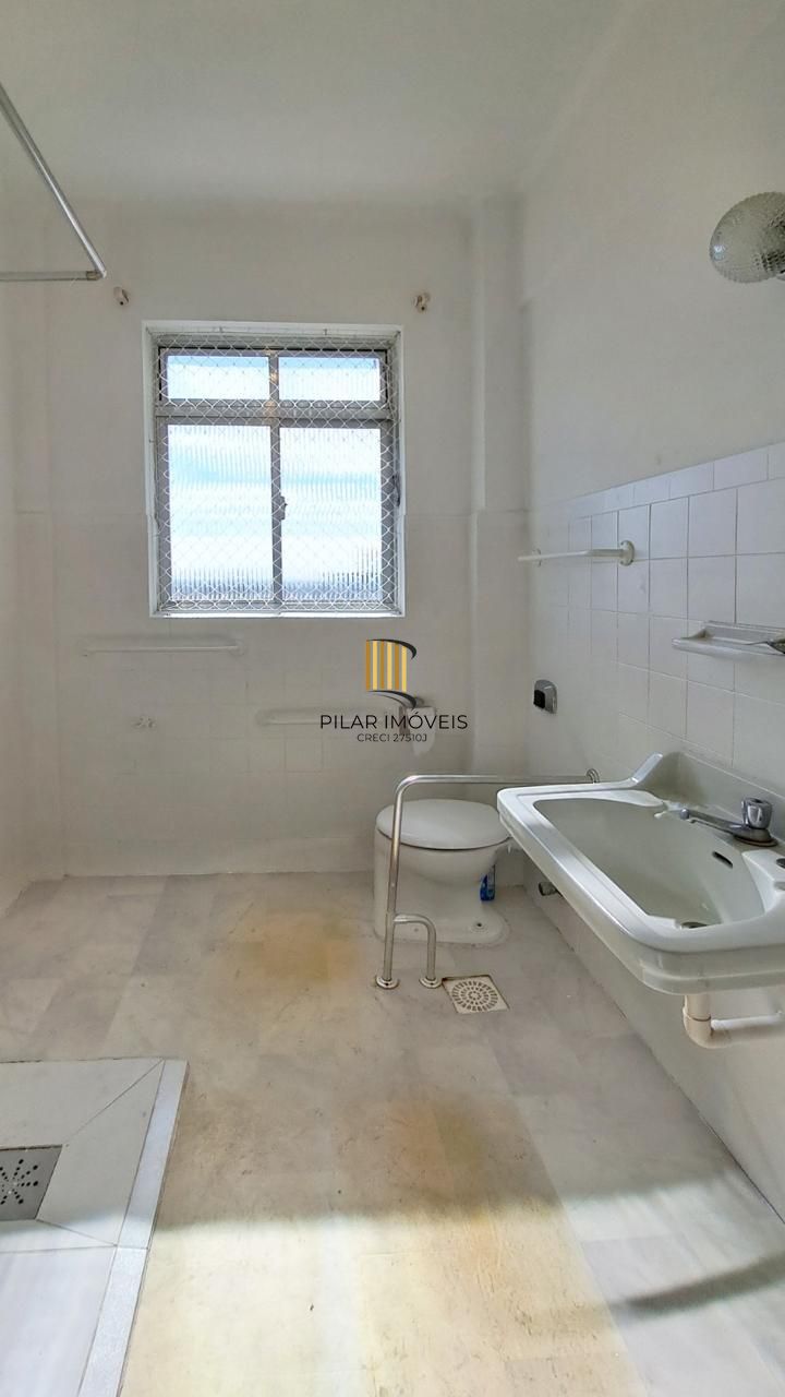 Apartamento 3 Dormitórios, 123m², Último Andar com Vista para o Guaíba