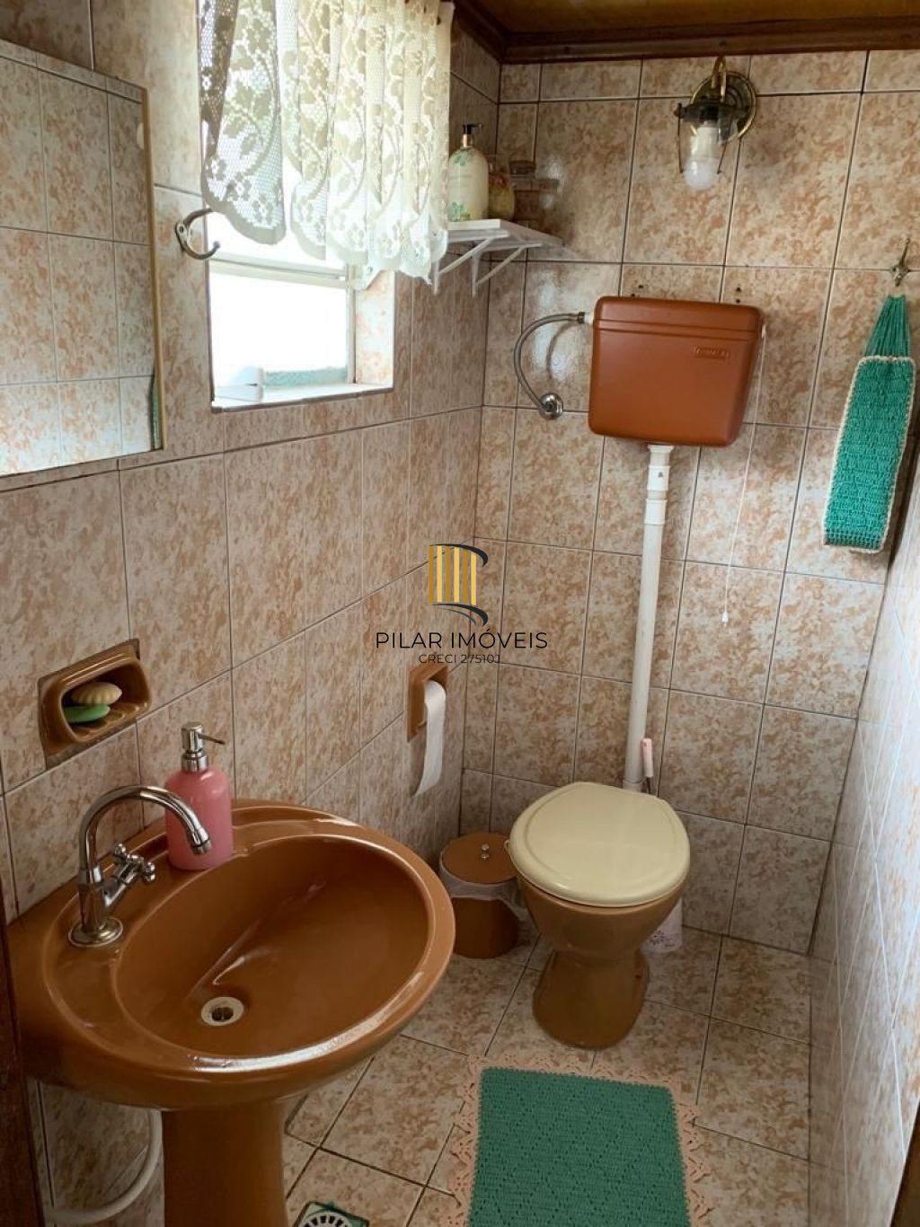 Casa de 3 dormitórios no bairro Sarandi