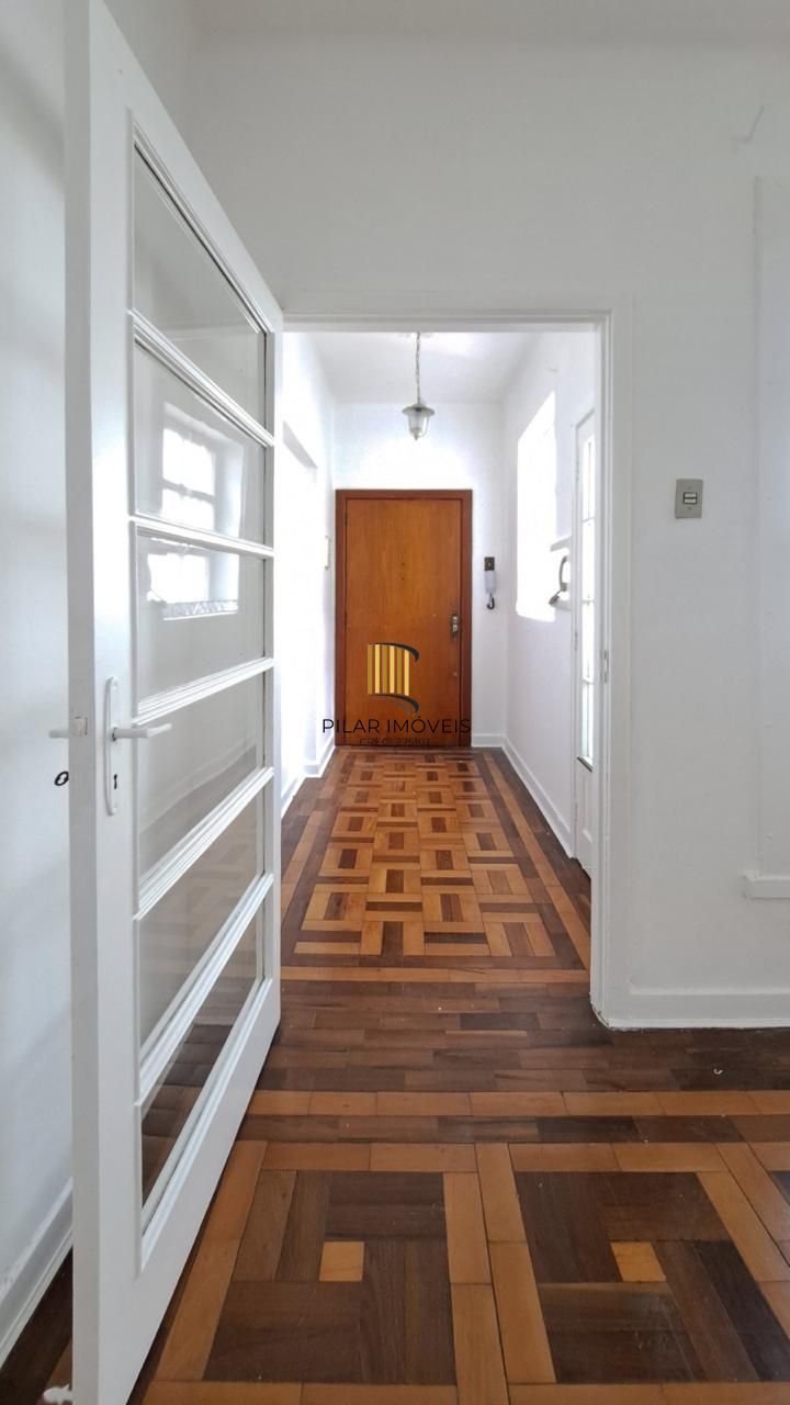 Apartamento 3 Dormitórios, 123m², Último Andar com Vista para o Guaíba