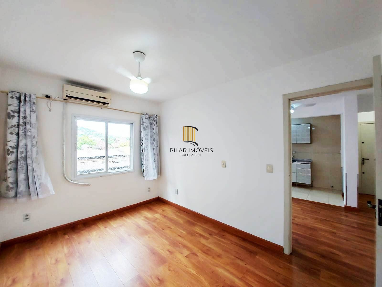Apartamento de 1 dormitório com 1 vaga no Bairro Coronel Aparício Borges