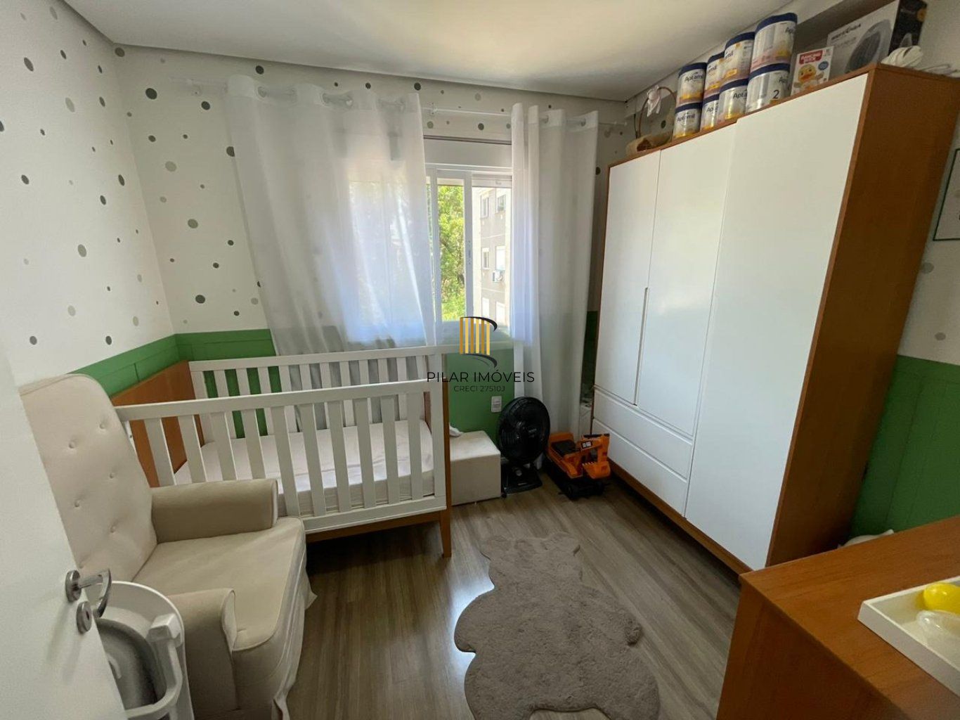 Apartamento de 2 dormitórios, elevador e 1 vaga de garagem em Canoas.