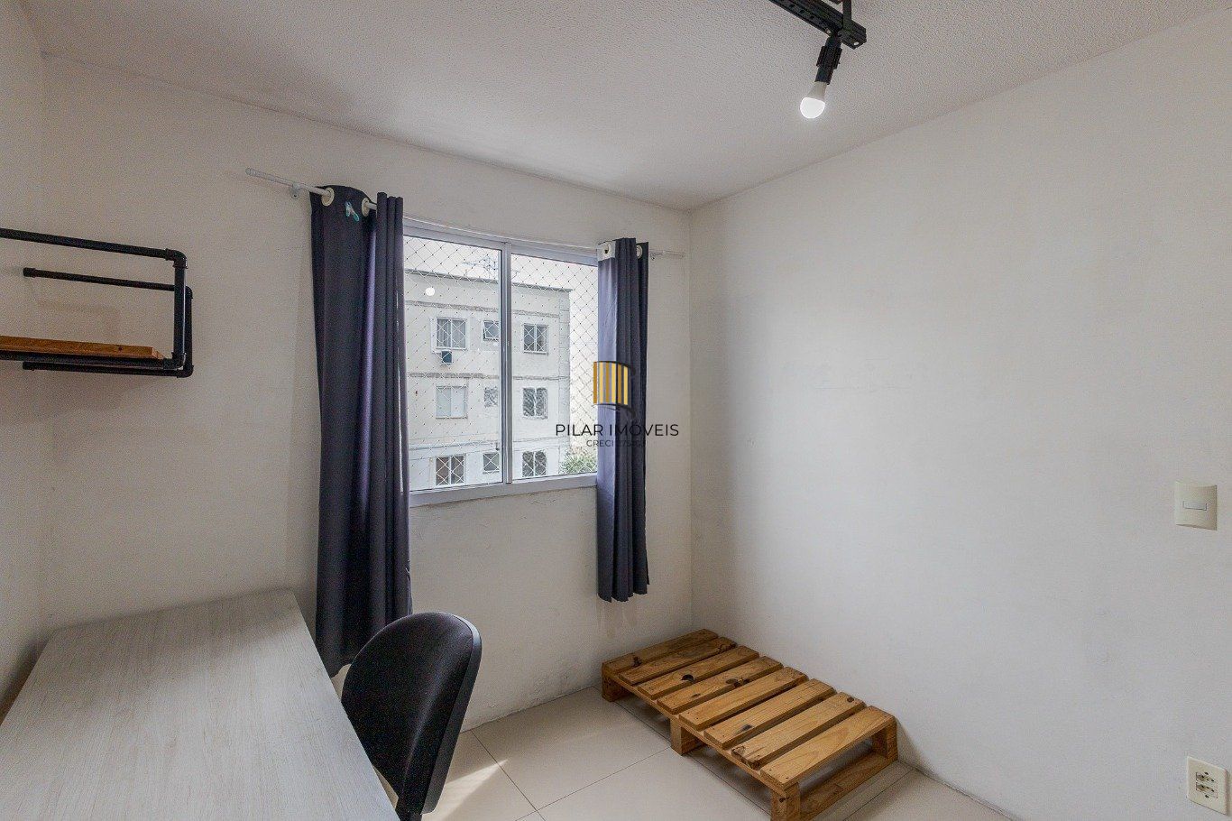 Apartamento de 2 dormitórios, piscina e 1 vaga de garagem em Canoas.