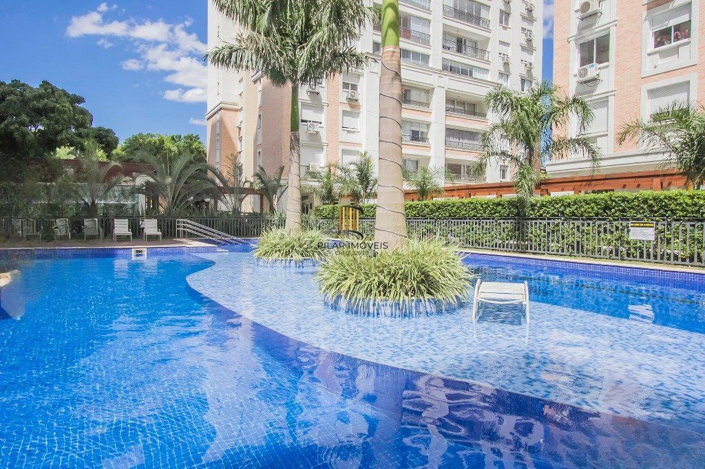 Apartamento com 3 dormitórios, 1 suíte, 1 vaga e elevador no Passo da Areia