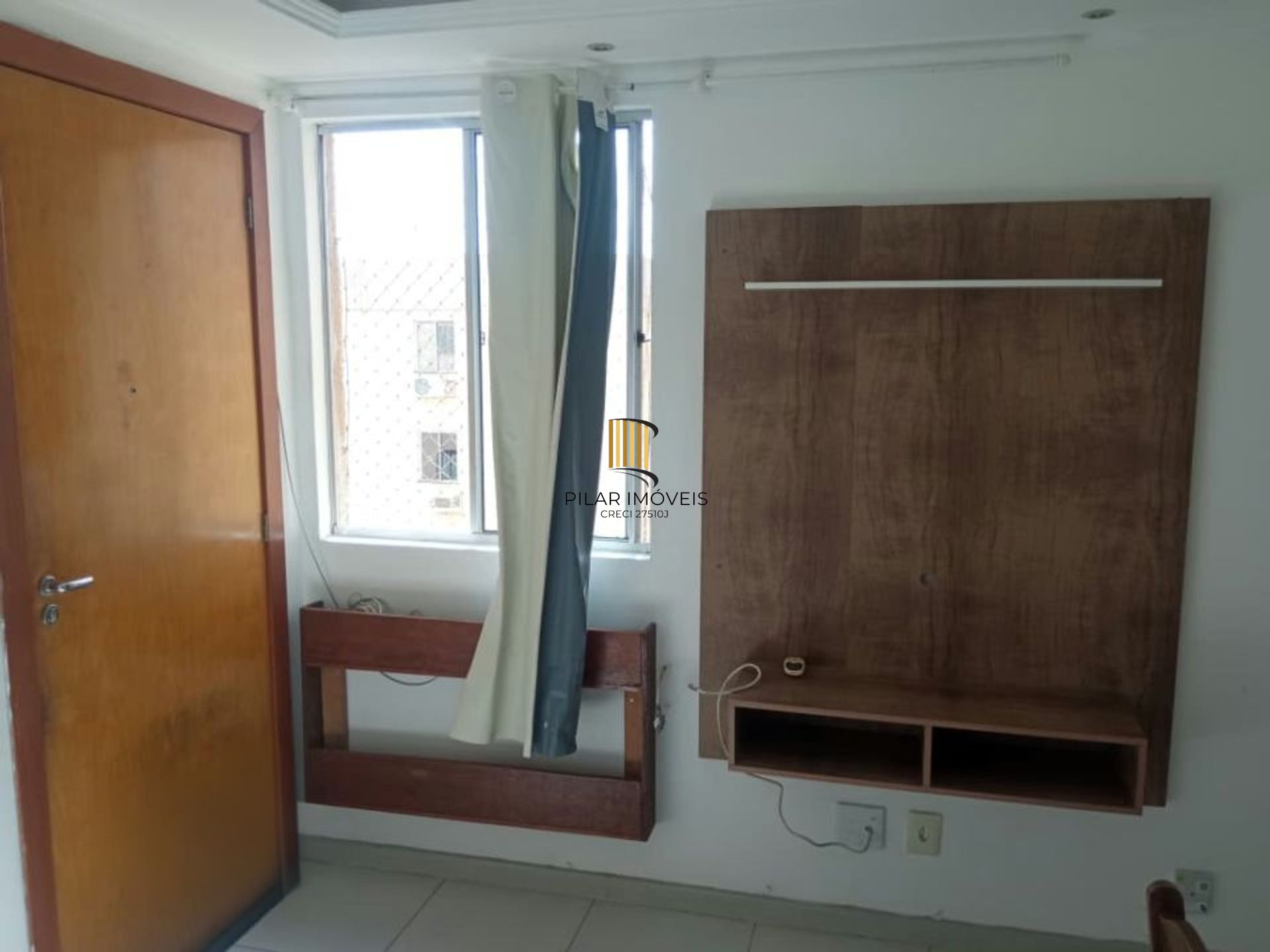 Apartamento com 2 quartos, vaga e salão de festa no bairro Passo das Pedras.