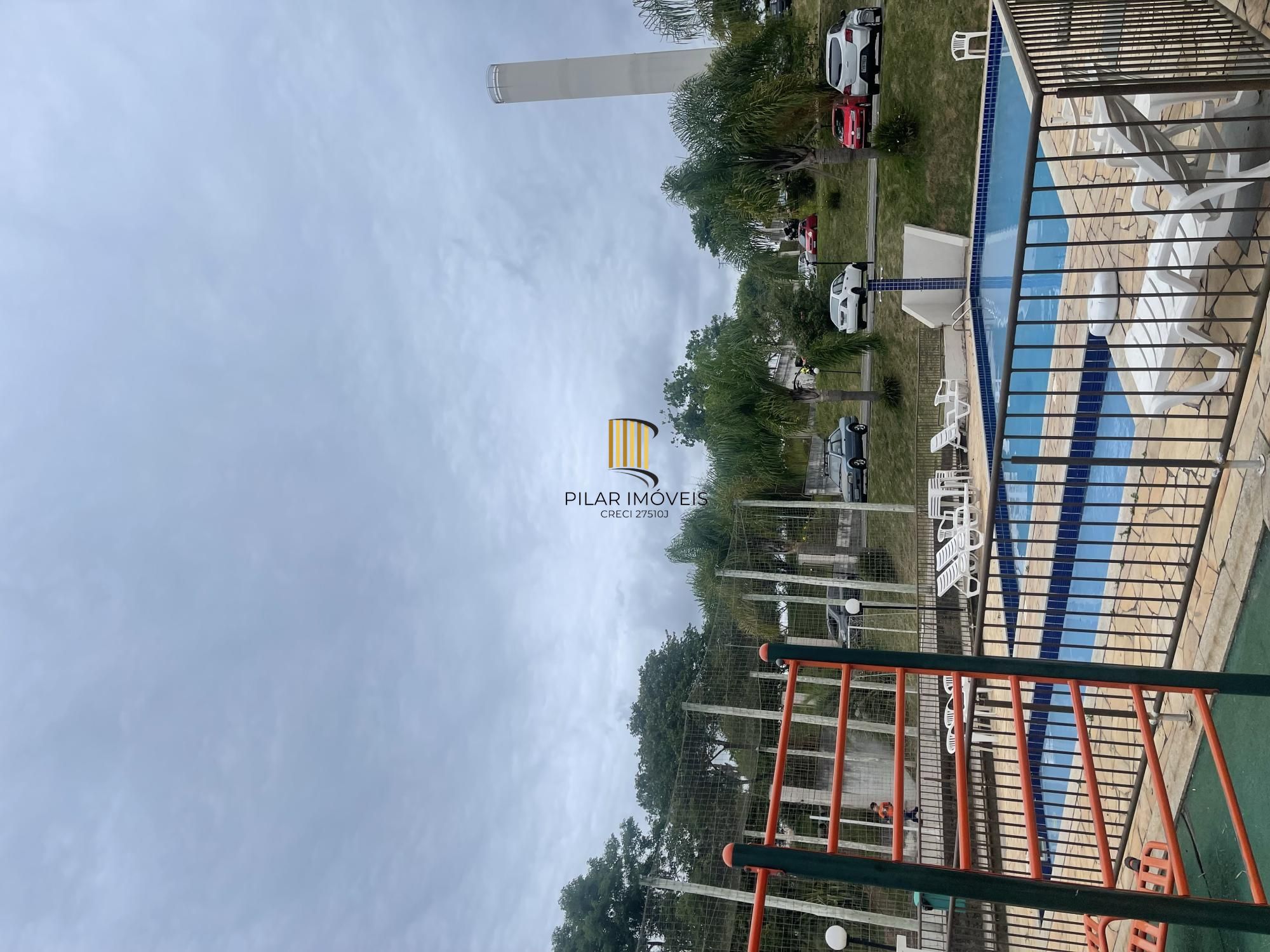 Apartamento Térreo 2 quartos em condomínio fechado com piscina e infra completa