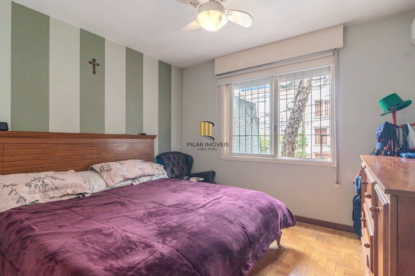 Apartamento de 3 dormitórios, 2 vagas no bairro Moinhos de Vento.