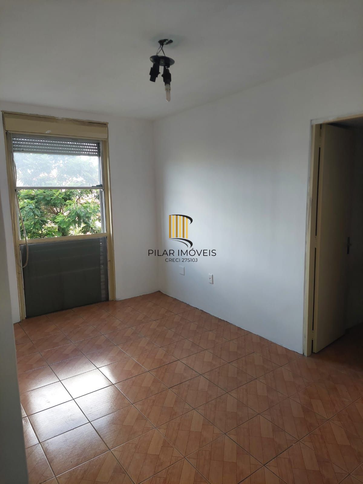 Kitnet / JK / Studio, 1 dormitórios, 31 m², em Humaitá