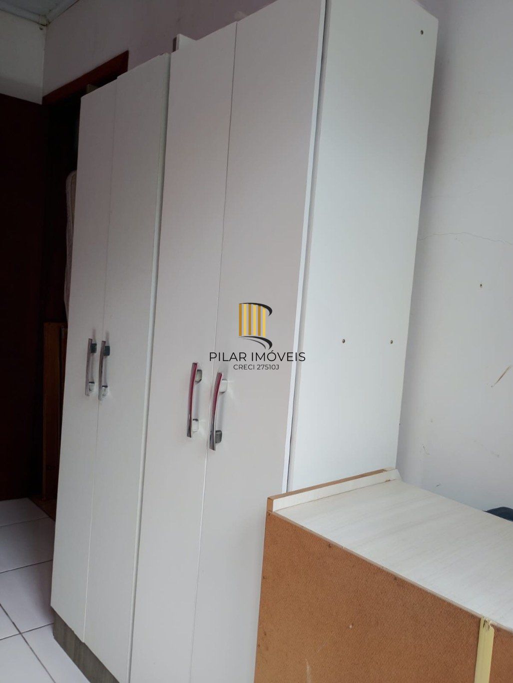 Casa de 2 dormitórios e 1 vaga de garagem em Canoas.