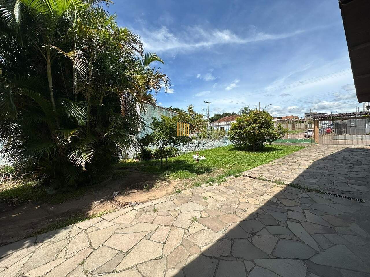 Casa 3 dormitórios na Rua Santa Isabel em Viamão-RS