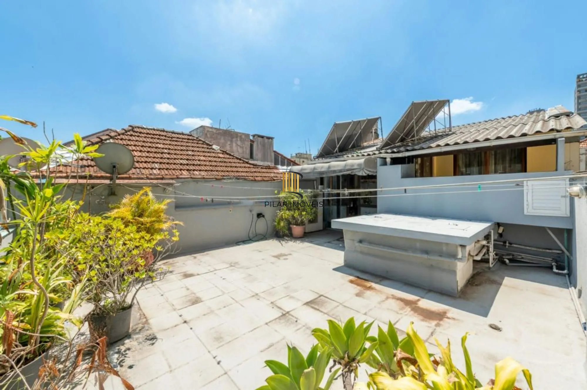 Casa 3 quartos, 2 suítes, 3 vagas no Rio Branco