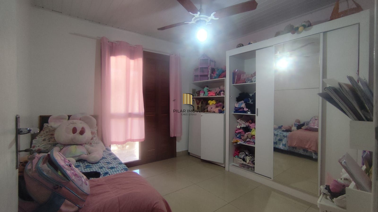 Casa térrea de 3 quartos, suíte, 3 vagas no bairro Santa Fé