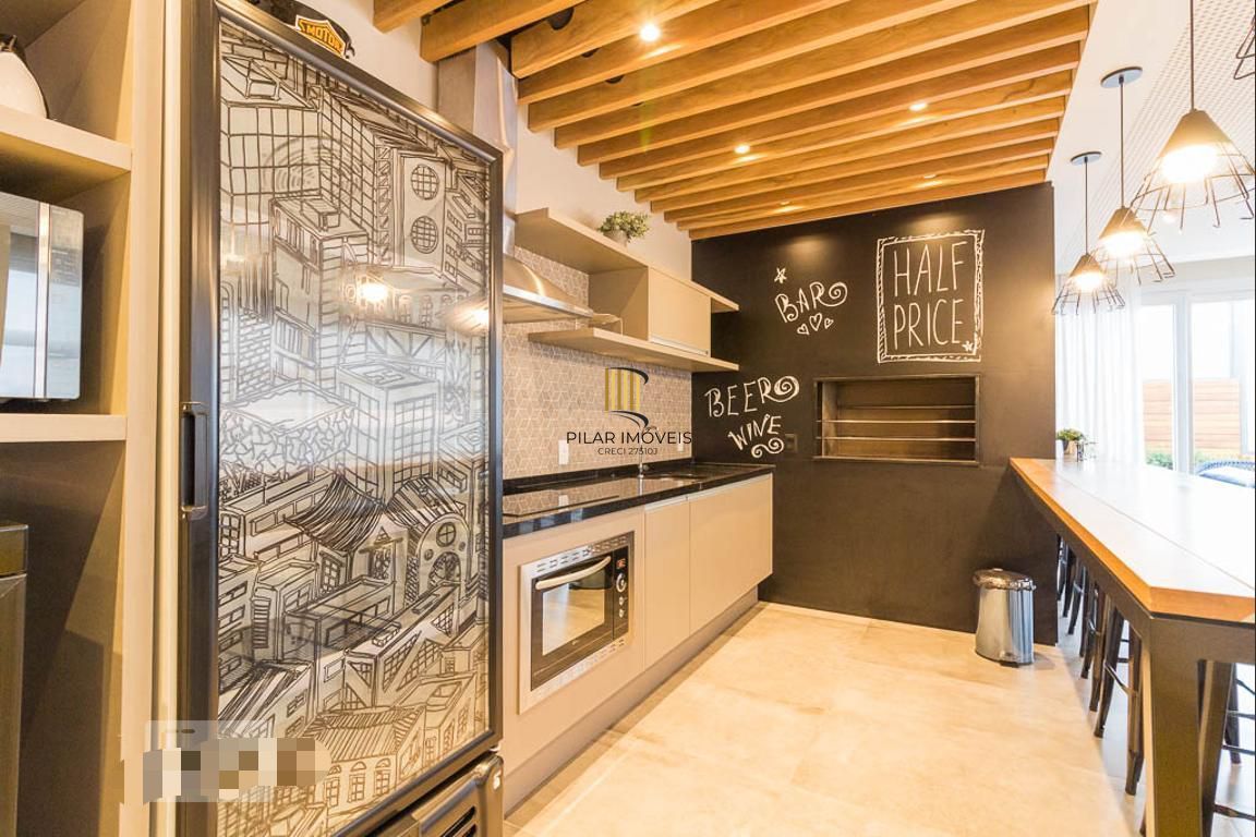 Apartamento com 1 dormitório e 1 vaga de garagem no Bairro Partenon