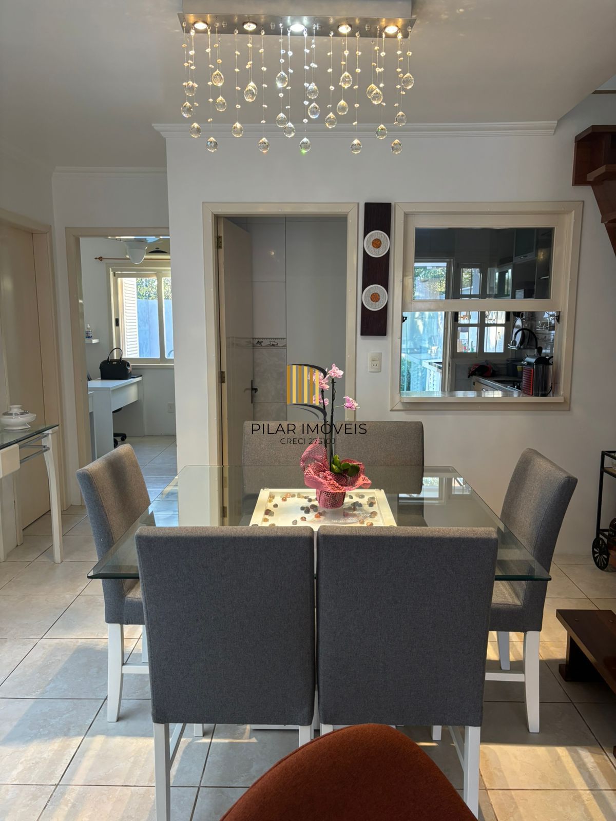 Casa com 2 quartos 2 suítes, 2 vagas e 99m² à venda em Hípica, Porto Alegre.