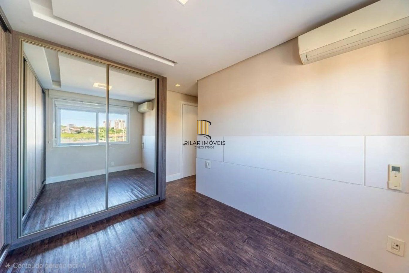 Apartamento 2 Dormitórios, Suíte, 2 vagas e elevador no Passo da Areia