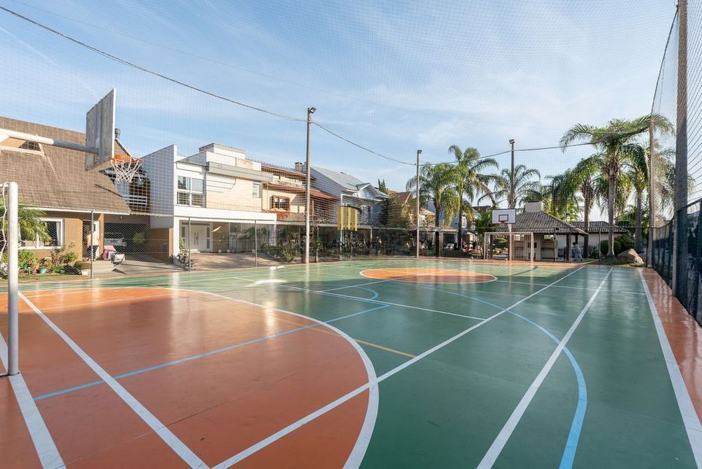 Casa em Condomínio com 4 quartos, 1 suíte e 300m² à venda em Ecoville.