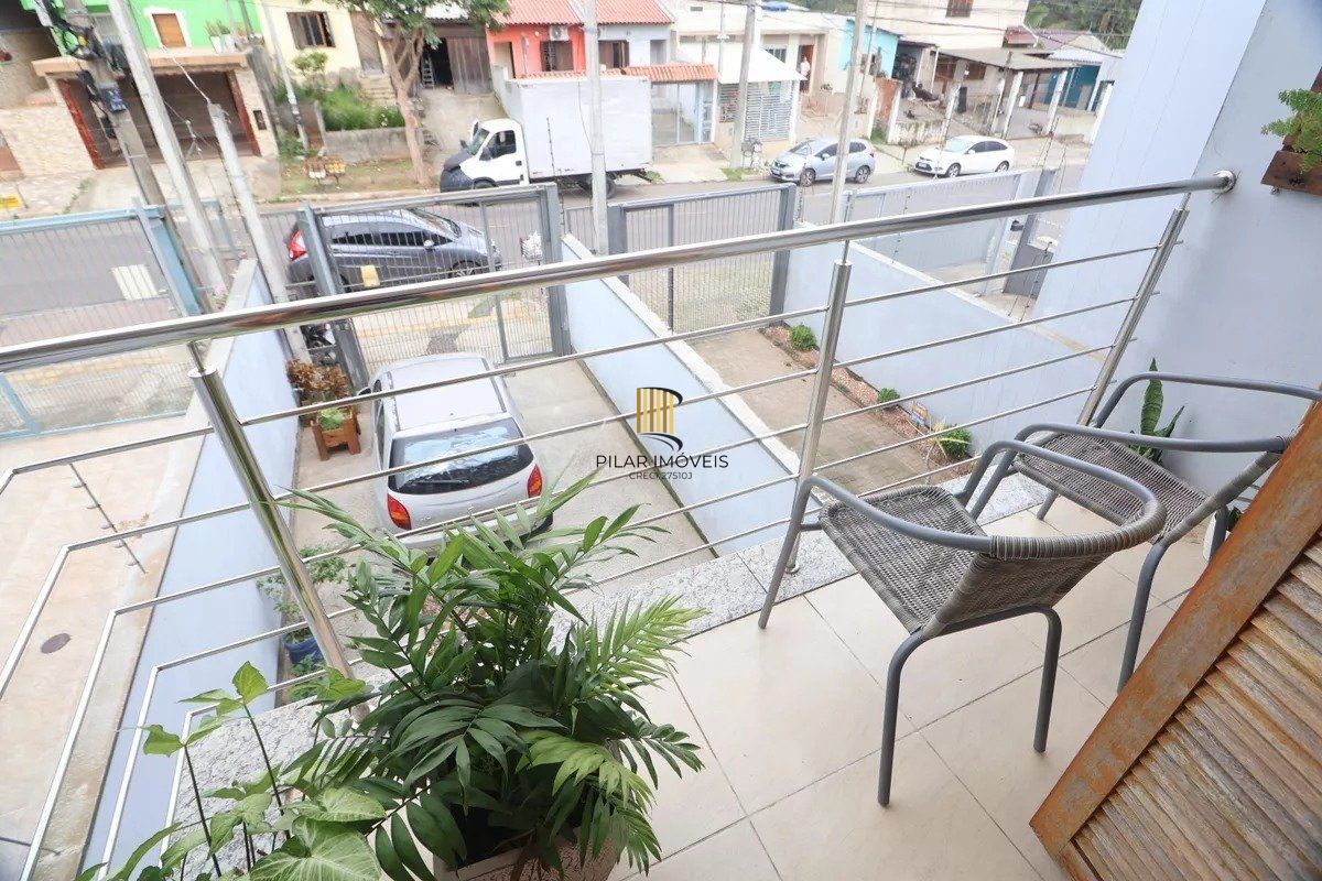 Casa de 2 quartos e 2 vagas de garagem no bairro São José Canoas.