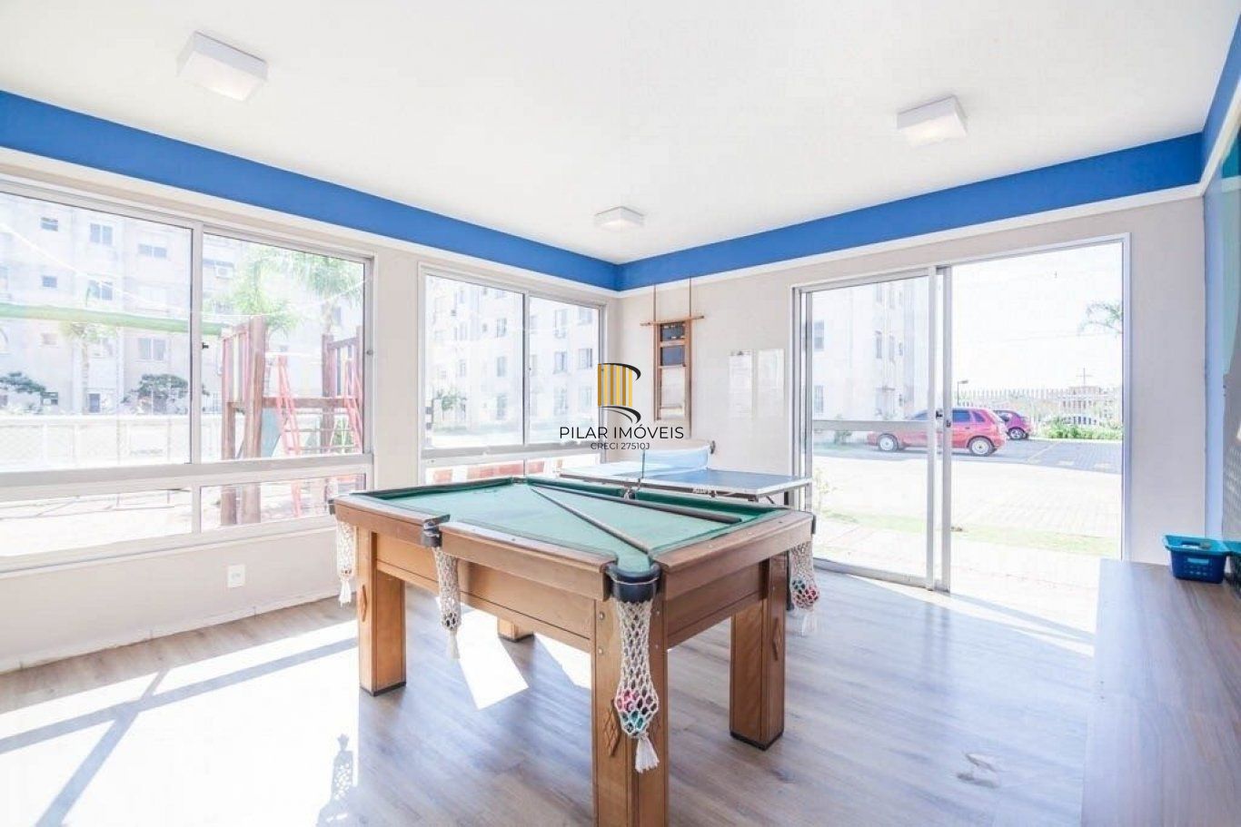 Apartamento Térreo, 2 quartos, vaga, piscina e portaria 24hr no bairro Sarandi.