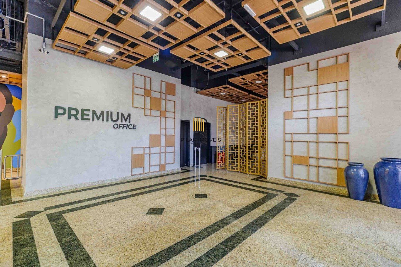 Sala comercial, 2 vagas, elevador e restaurante no bairro Praia de Belas