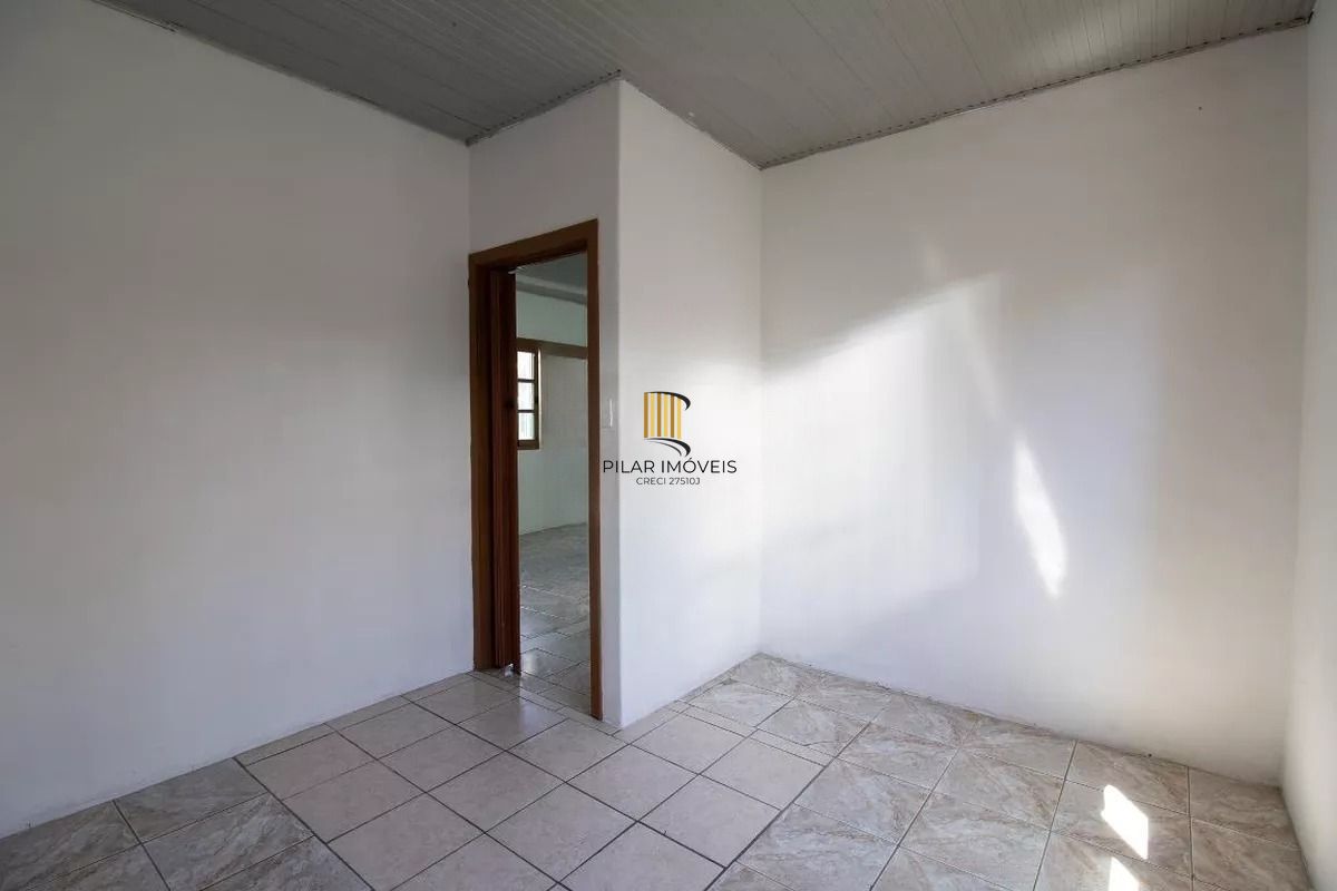 Casa 300m² à Venda na Vila Ipiranga . 2 Quartos, 2 Vagas, Salão e Churrasqueira