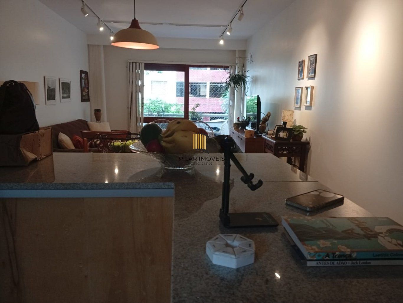 Apartamento com 3 quartos, vaga e sacada no bairro Jardim botânico