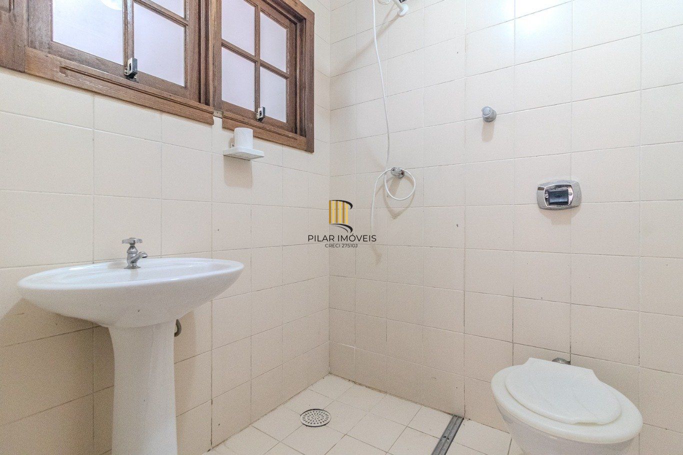 Casa com 3 quartos, vaga, piscina, Juncker e com patio no Jardim Planalto