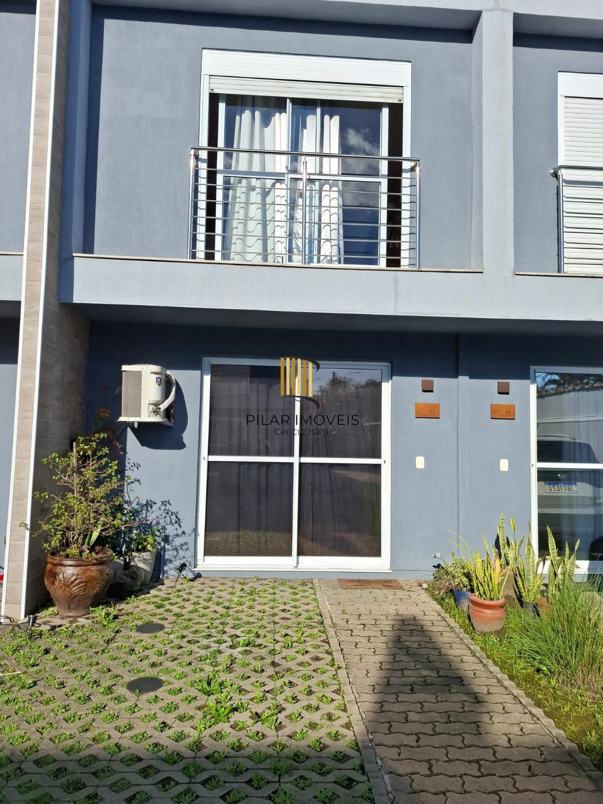 Casa de condomínio com 2 quartos, vaga e pátio no bairro parque Santa Fe