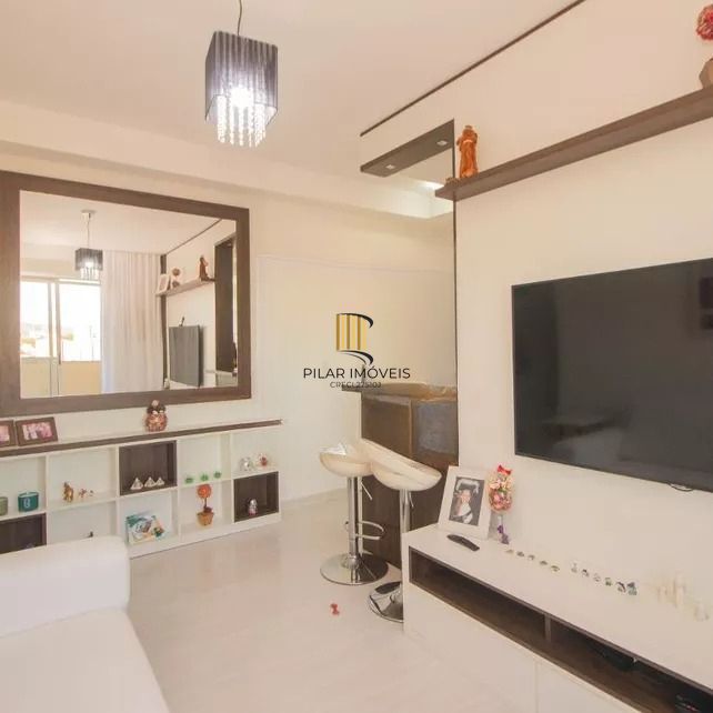 Apartamento com 2 quartos e 1 vaga e elevador no Bairro São Sebastião