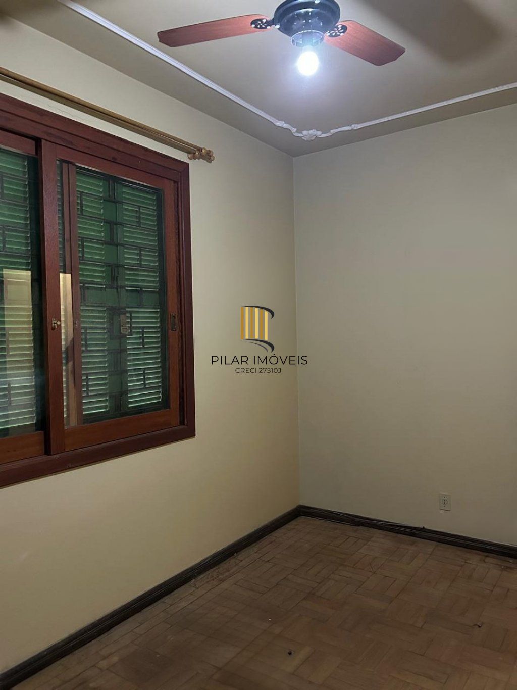 Apartamento térreo com 3 quartos no Bairro Cidade Baixa