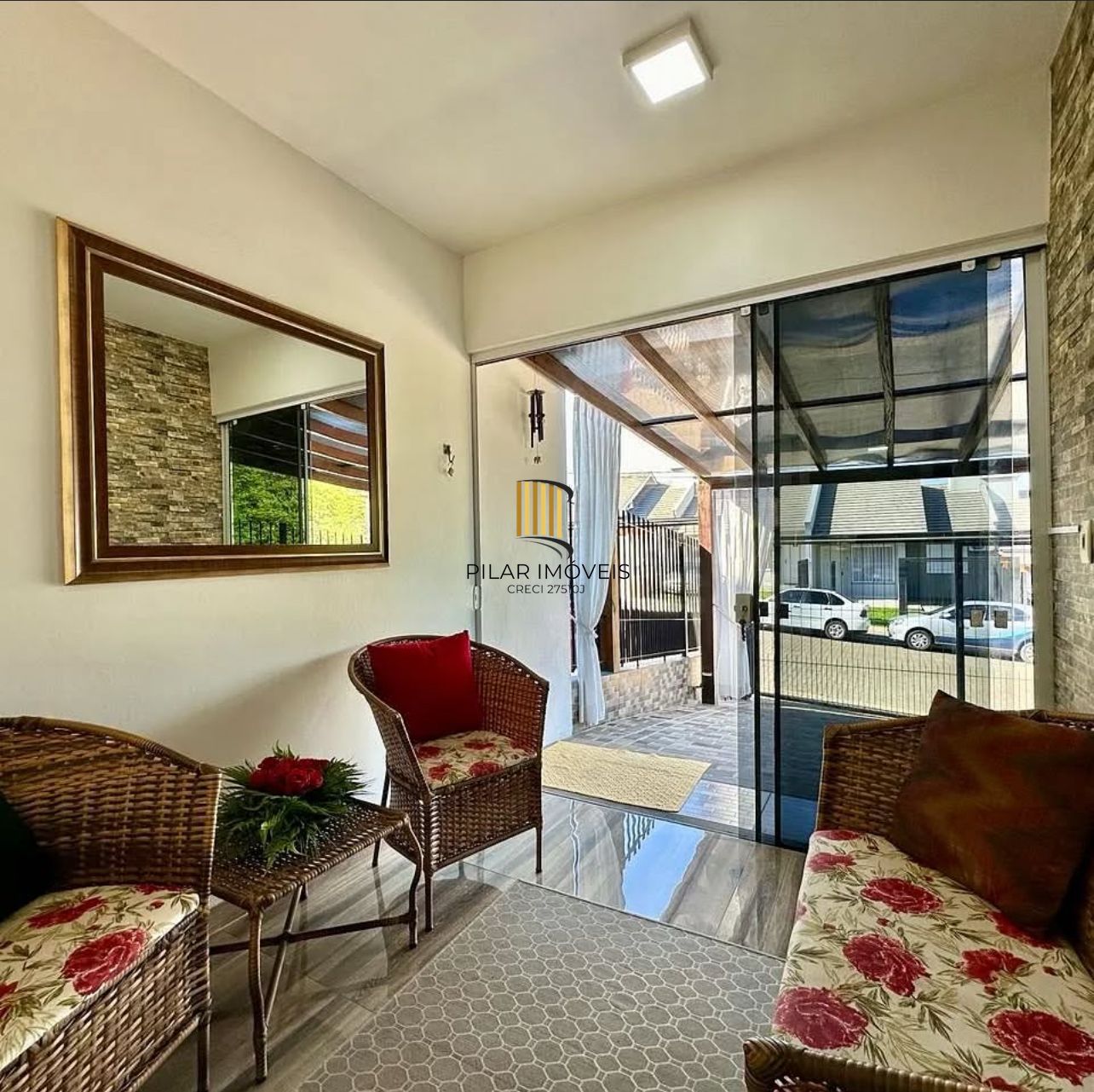 Casa 2 dormitórios e 1 vaga Lajeado 75m2 Bairro Jardim Botânico