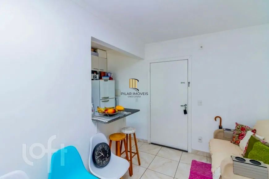 Cobertura com 2 quartos e 1 vaga de garagem na Rua Sadi Castro.