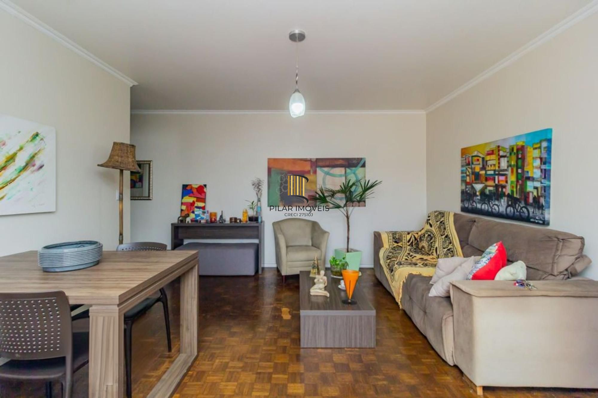 Apartamento Ensolarado com 80m² e Vaga Escriturada – bairro Santa Cecília
