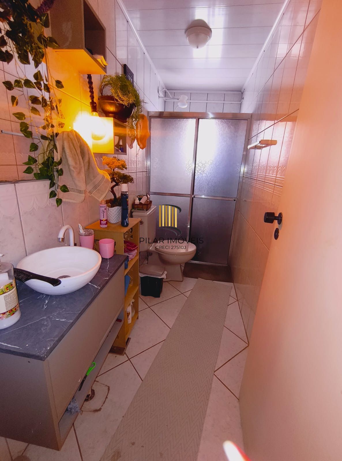 APARTAMENTO 2 DORMITÓRIOS COM SUITE 2 Vagas Bairro Vila Ipiranga Porto Alegre