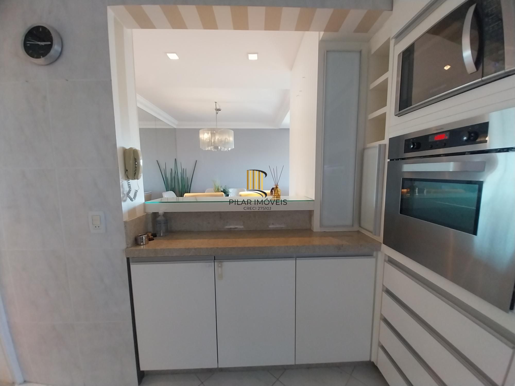 Apartamento de 97m², 2 dormitórios,1suíte, 3 vagas de garagem no Jardim Botânico