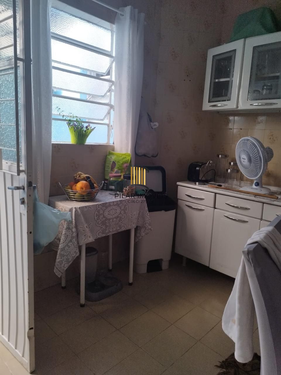 Casa geminada com 3 quartos, vaga de garagem e sacada no bairro Jardim Sabara