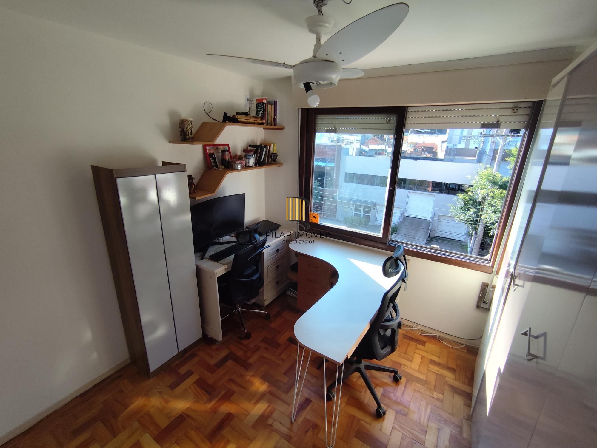Apartamento semi mobiliado de 2 quartos e 2 vagas no bairro Petrópolis