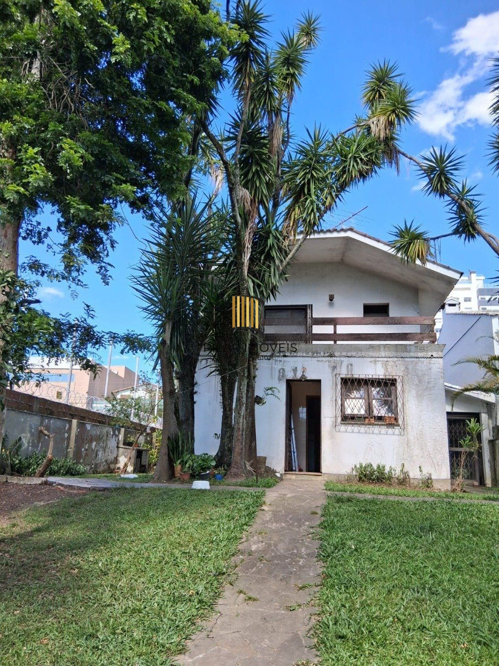 Casa com piscina 4 quartos e 2 vagas no Bairro Jardim Itu