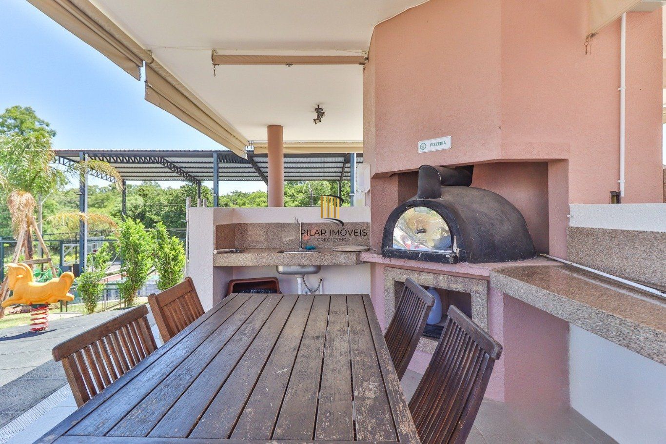 Casa em Condomínio com 3 Dormitórios e Energia Solar na Lomba do Pinheiro