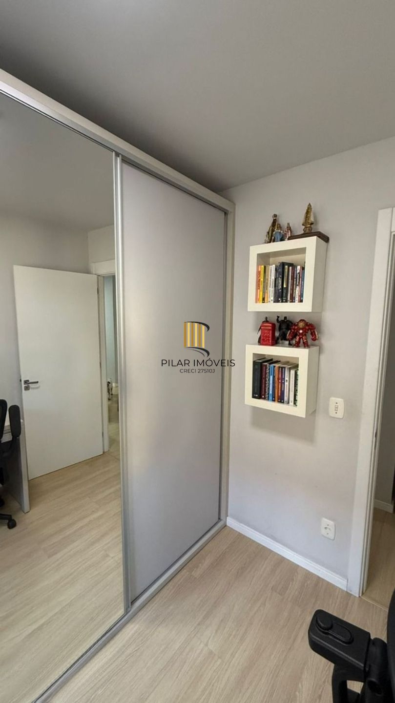 Apartamento de 2 dormitórios, elevador e 1 vaga de garagem em Canoas.