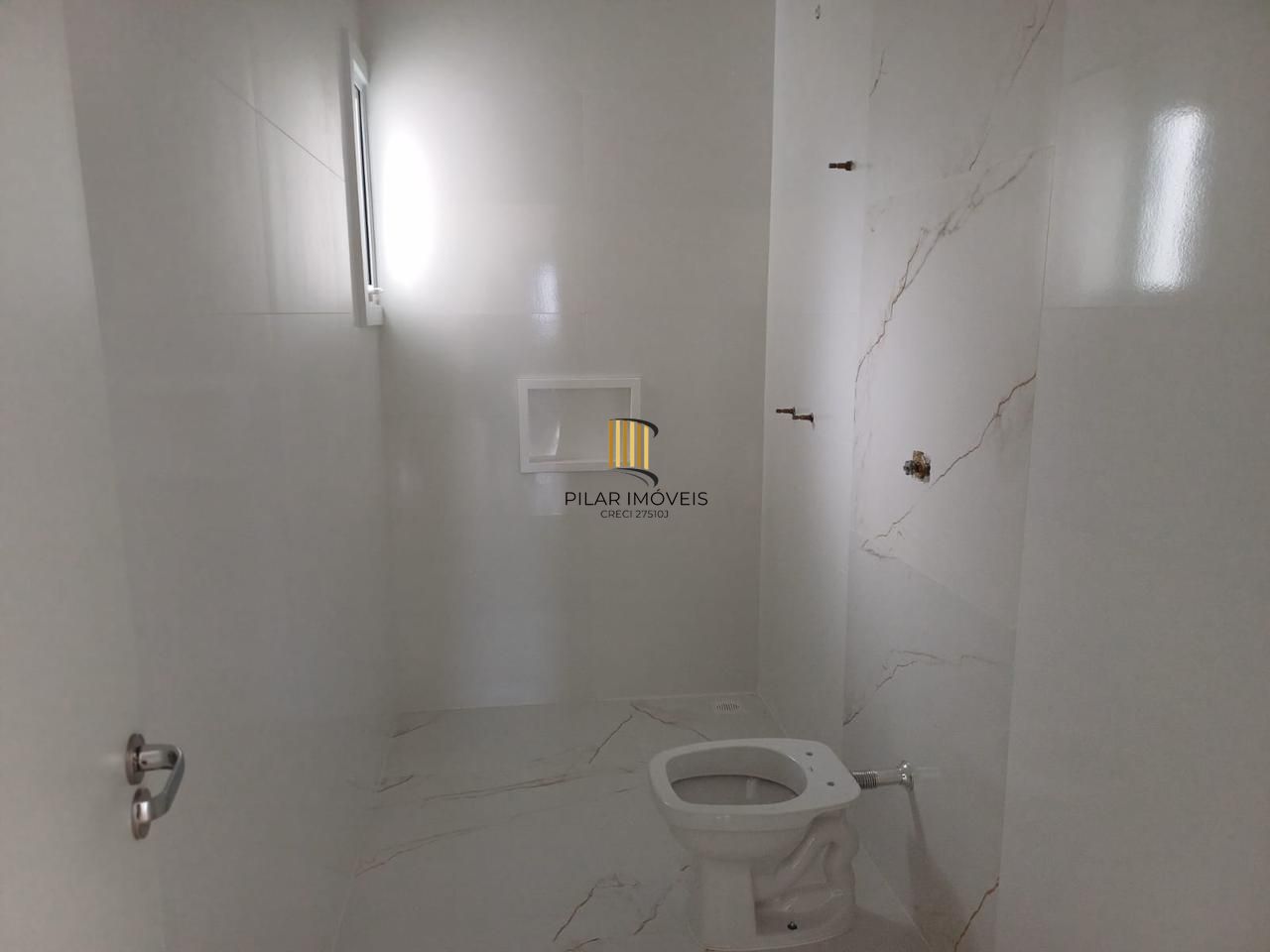 Casa em condomínio Las Brisas, 3 suítes e 2 vagas de garagem em Canoas