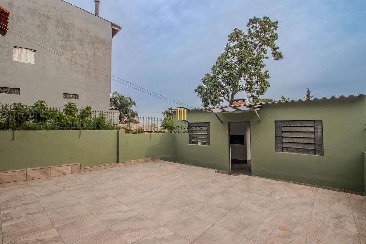 Casa com 3 dormitórios no Bairro Jardim Floresta