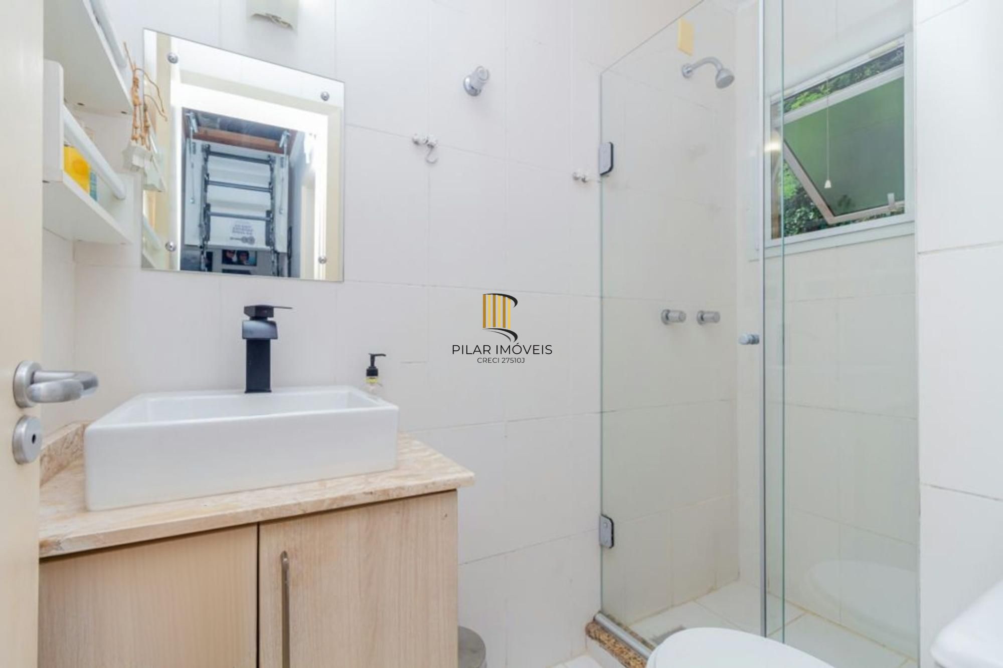 Casa em condomínio fechado de 3 quartos, suíte,2 vagas no bairro Mário Quintana