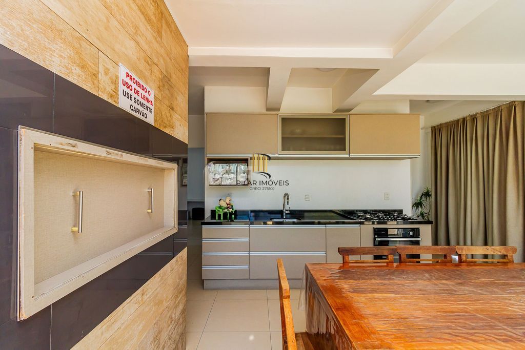 Apartamento com 2 quartos e 1 vaga de garagem no Bairro Sarandí