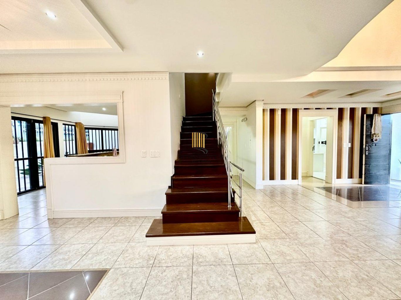 Casa de 3 dormitórios, 2 vagas de garagem em Canoas