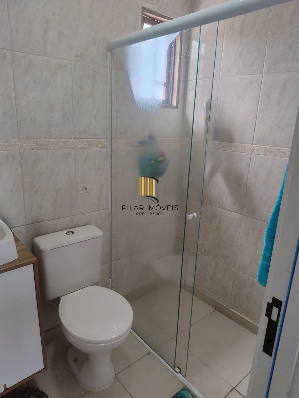 Casa com 3 dormitorios, 1 suíte e com 1 vaga de garagem coberta em Canoas.