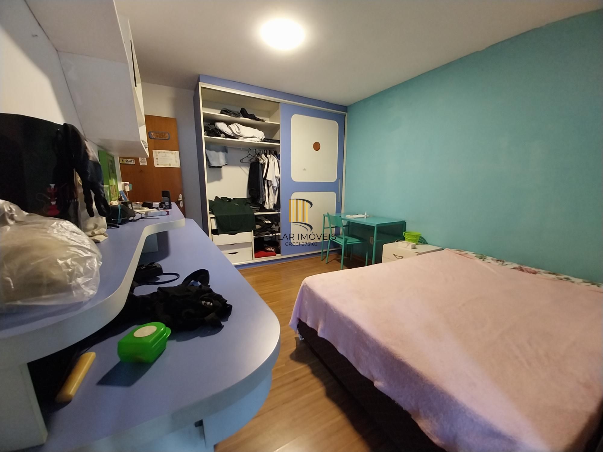 Casa em Condomínio com 4 quartos, 1 suíte e 300m² à venda em Ecoville.