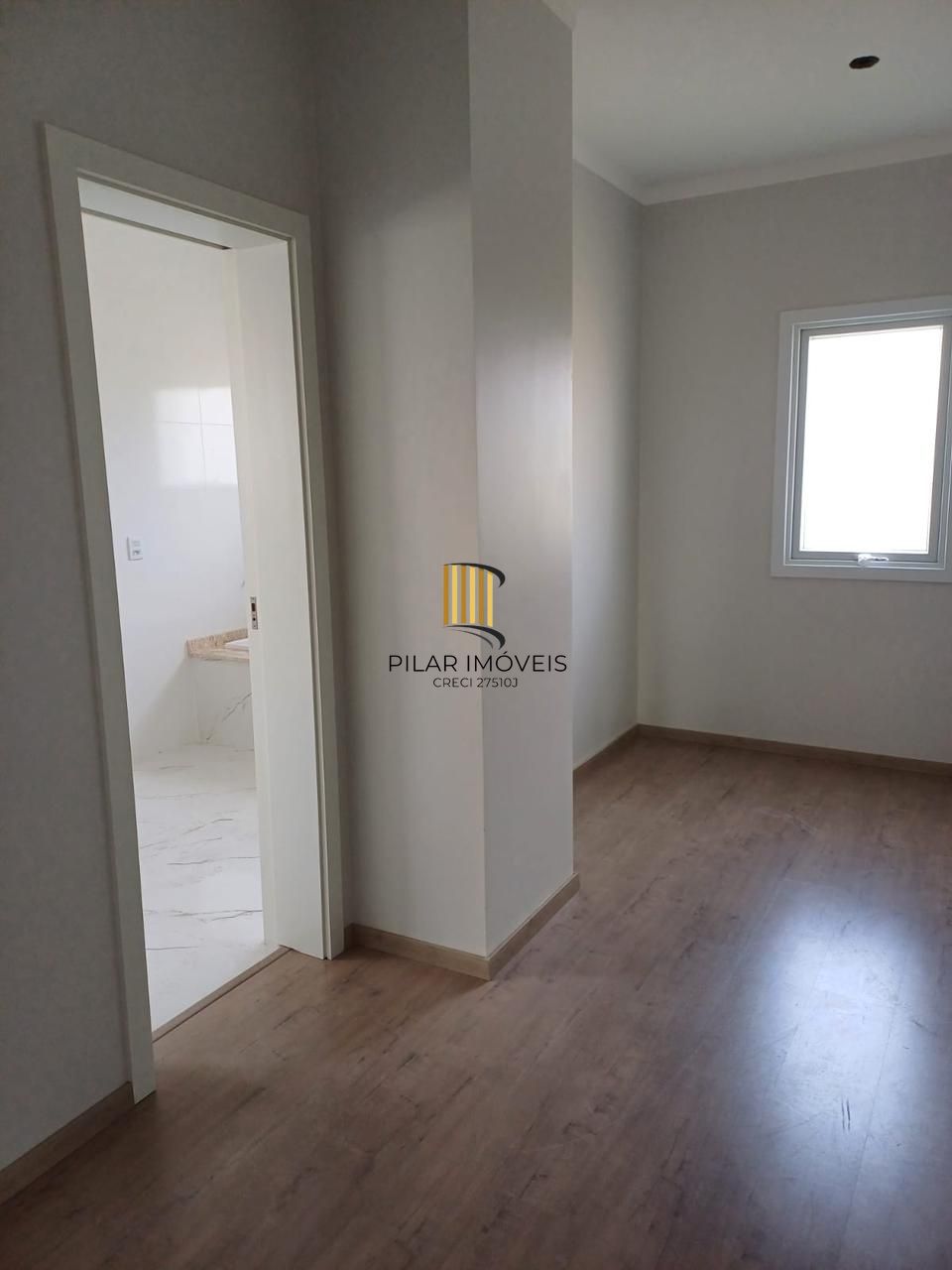 Casa em condomínio Las Brisas, 3 suítes e 2 vagas de garagem em Canoas