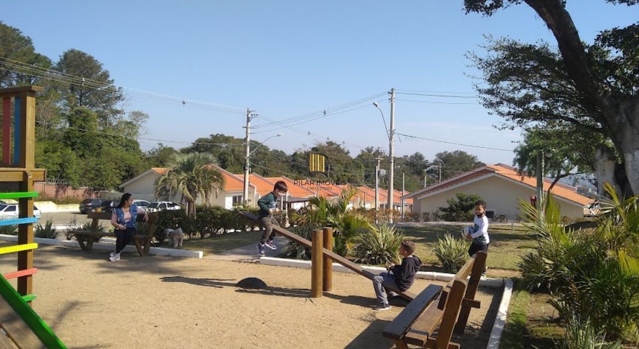 Casa de Condomínio com 1 Quarto e 2 vagas à venda, térreo com 108m² - Formoza